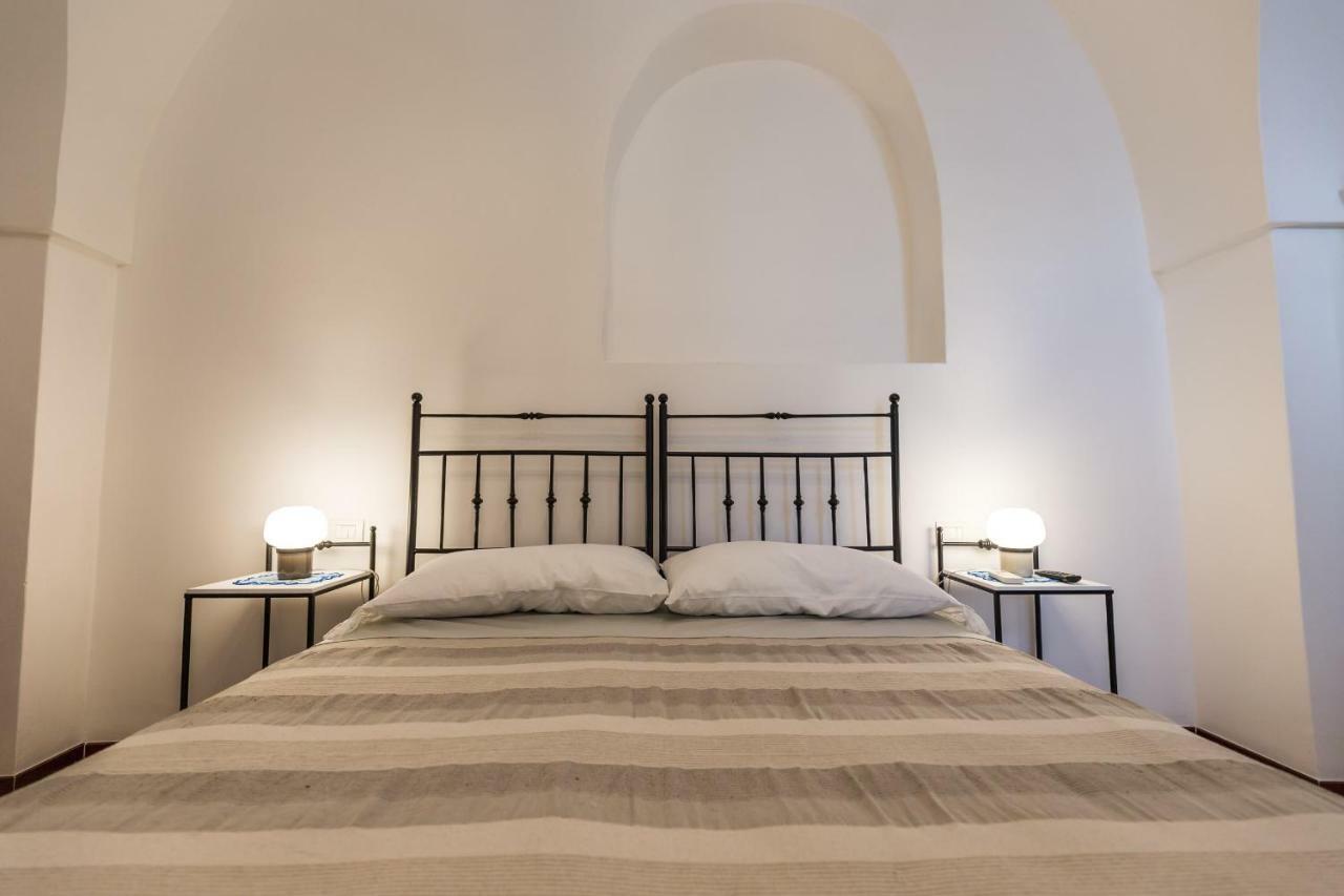 Da Concavo E Convesso Bed & Breakfast Locorotondo Luaran gambar
