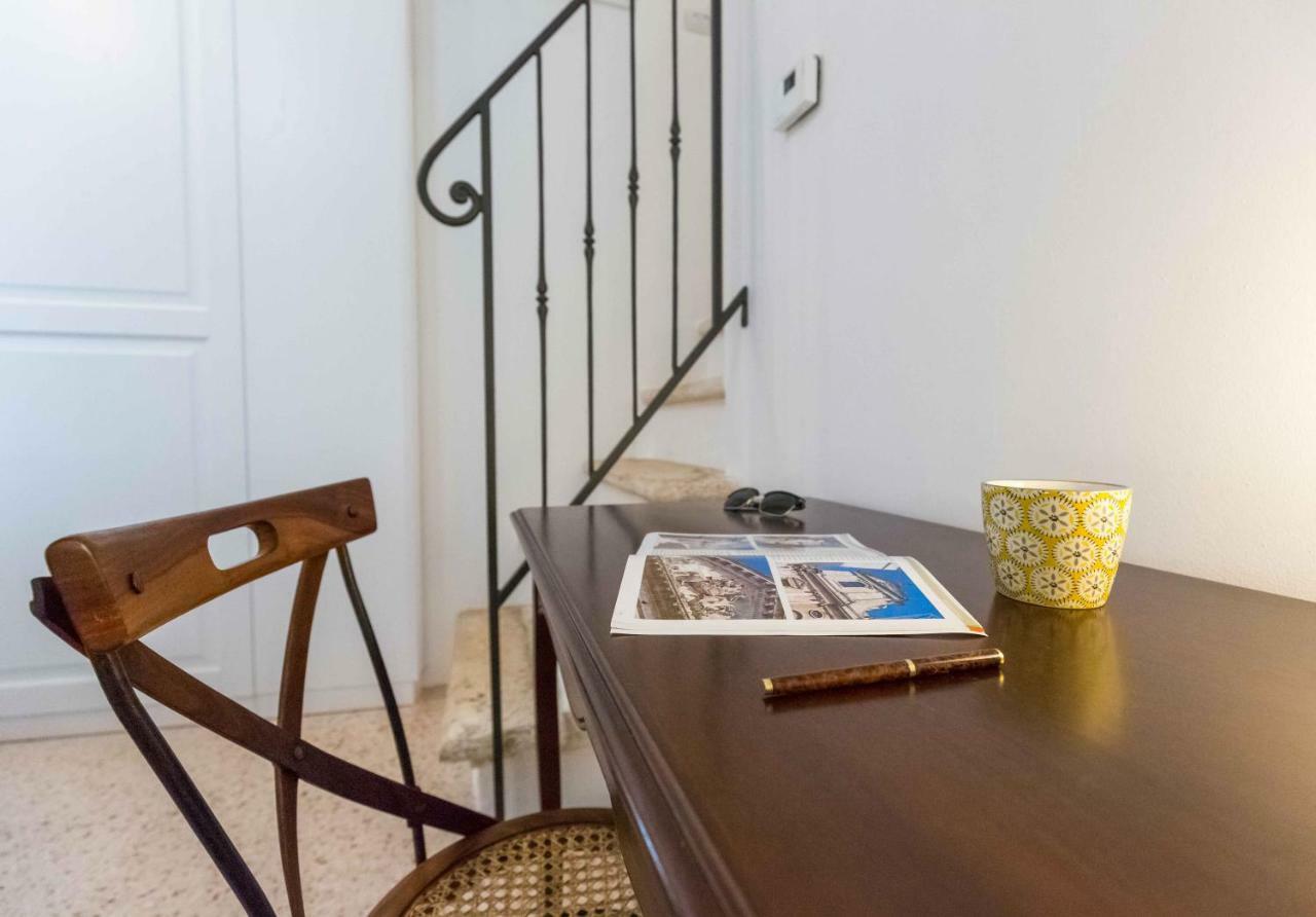 Da Concavo E Convesso Bed & Breakfast Locorotondo Luaran gambar