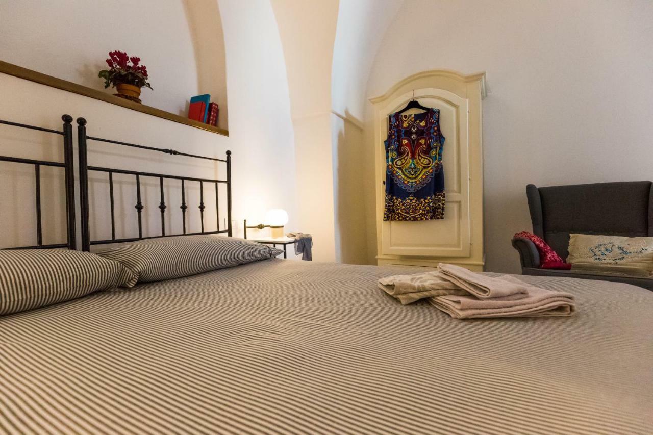 Da Concavo E Convesso Bed & Breakfast Locorotondo Luaran gambar